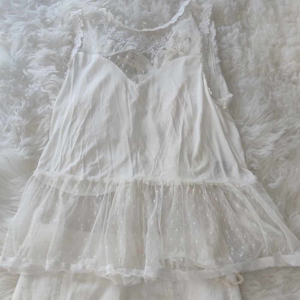 POL lace detail lace up back